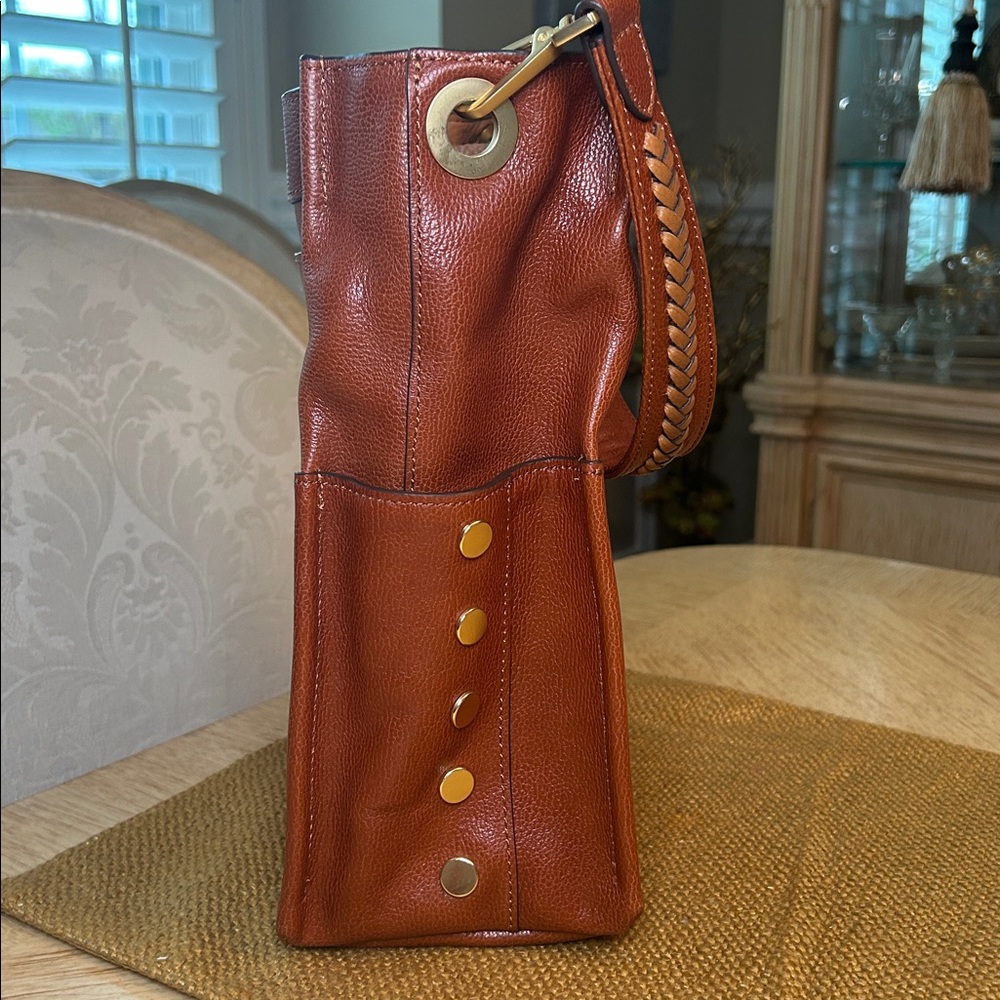 HAMMITT Davis Medium Shoulder Bag - Picture 4 of 13